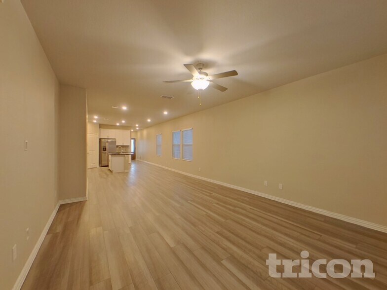 Building Photo - 1805 Ash Oak Ln