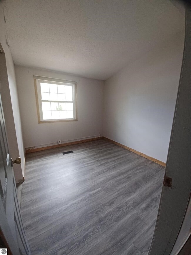 Building Photo - 10156 Virginia St