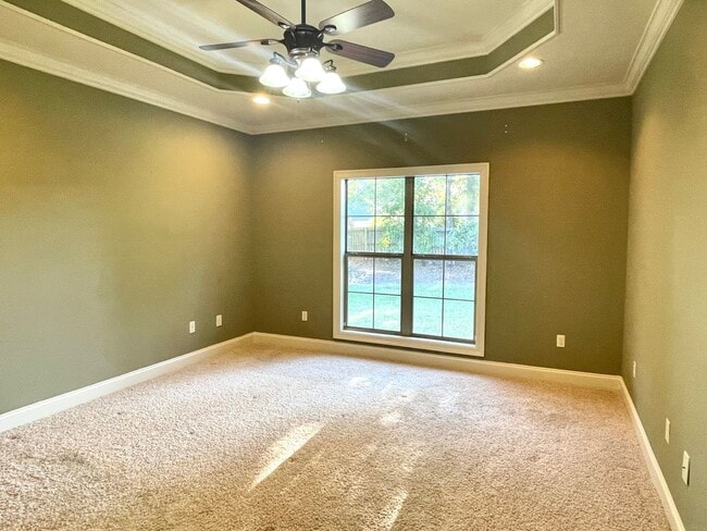 Building Photo - 3 Bed 2 Bath for Rent in Farmington Statio...