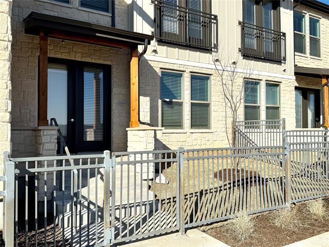 Building Photo - 3124 Bennett Dr