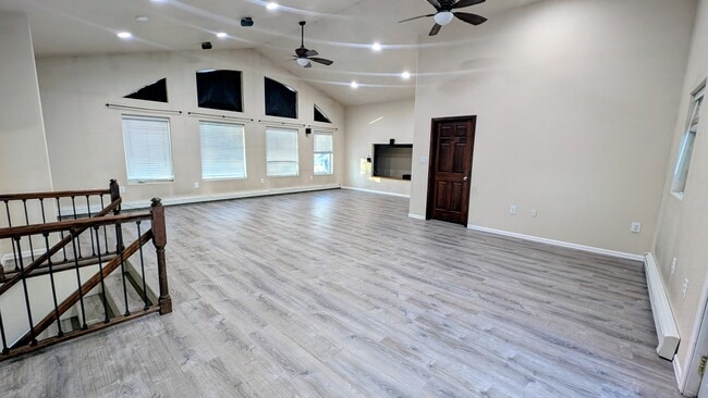 Building Photo - 3580 Wildwood Dr