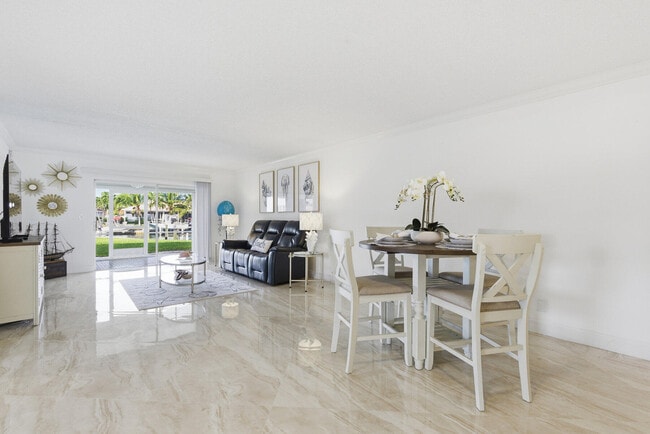 Building Photo - 1050 Sugar Sands Blvd