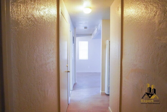 Building Photo - 697 Santiago Ave