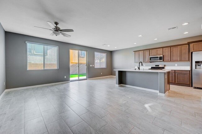 Building Photo - GORGEOUS 4 Bedroom, 2 Story Home located in the SW!