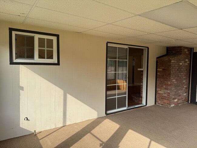 Building Photo - 2777 N Galley St