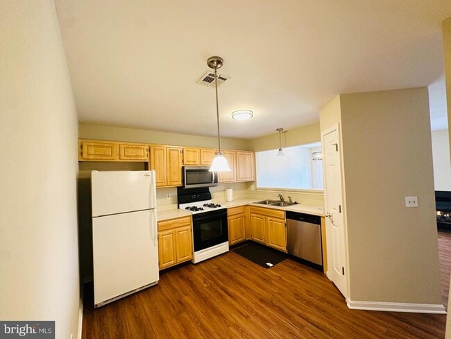 Building Photo - 109 Cardinal Ln