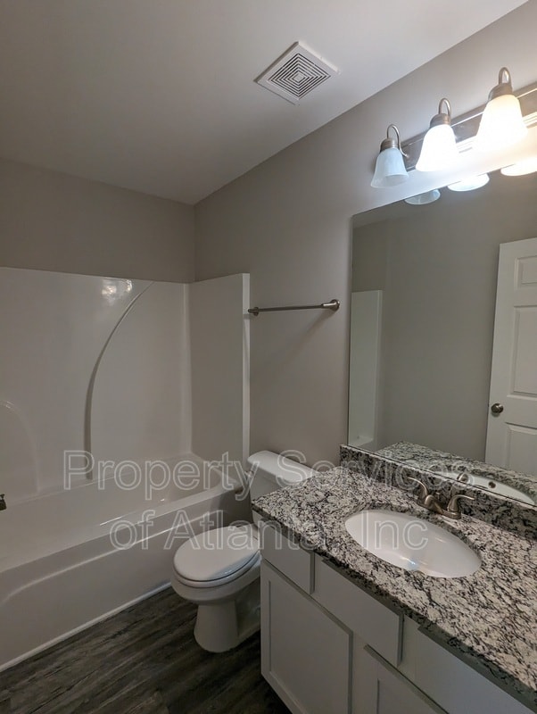 Building Photo - 4443 Pinscher St