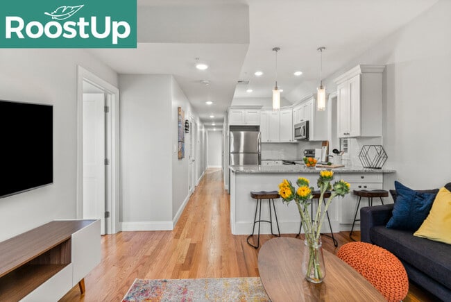 Building Photo - Furnished Bedroom with Private Bath in South Boston