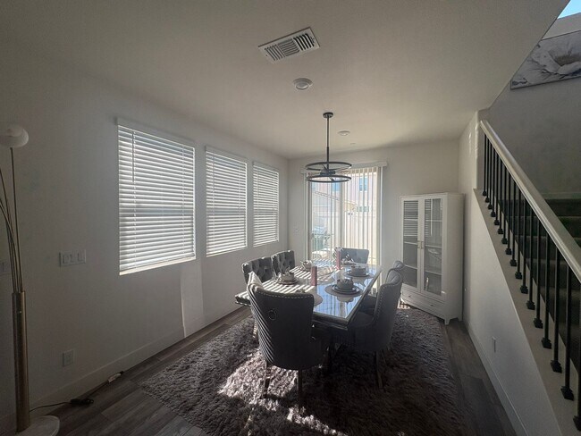 Building Photo - 1839 Yellowwood Ave
