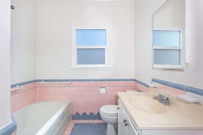 Building Photo - 8566 W Olympic Blvd