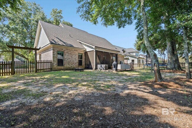 Building Photo - 419 Craftsman Ave