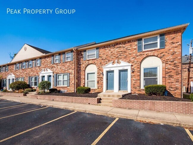 Building Photo - 1056 Westborough Dr N