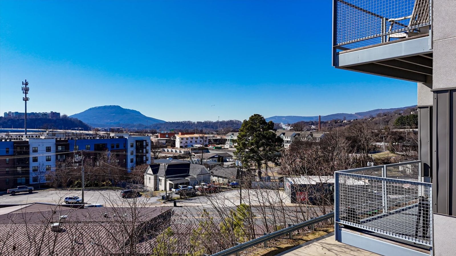 Building Photo - 411 Fairpoint St