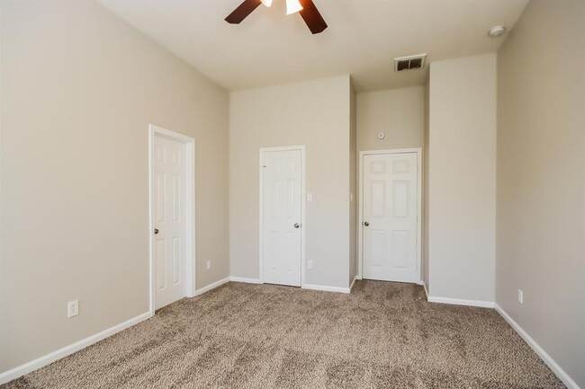 Building Photo - 1426 Rocky Glen Ln