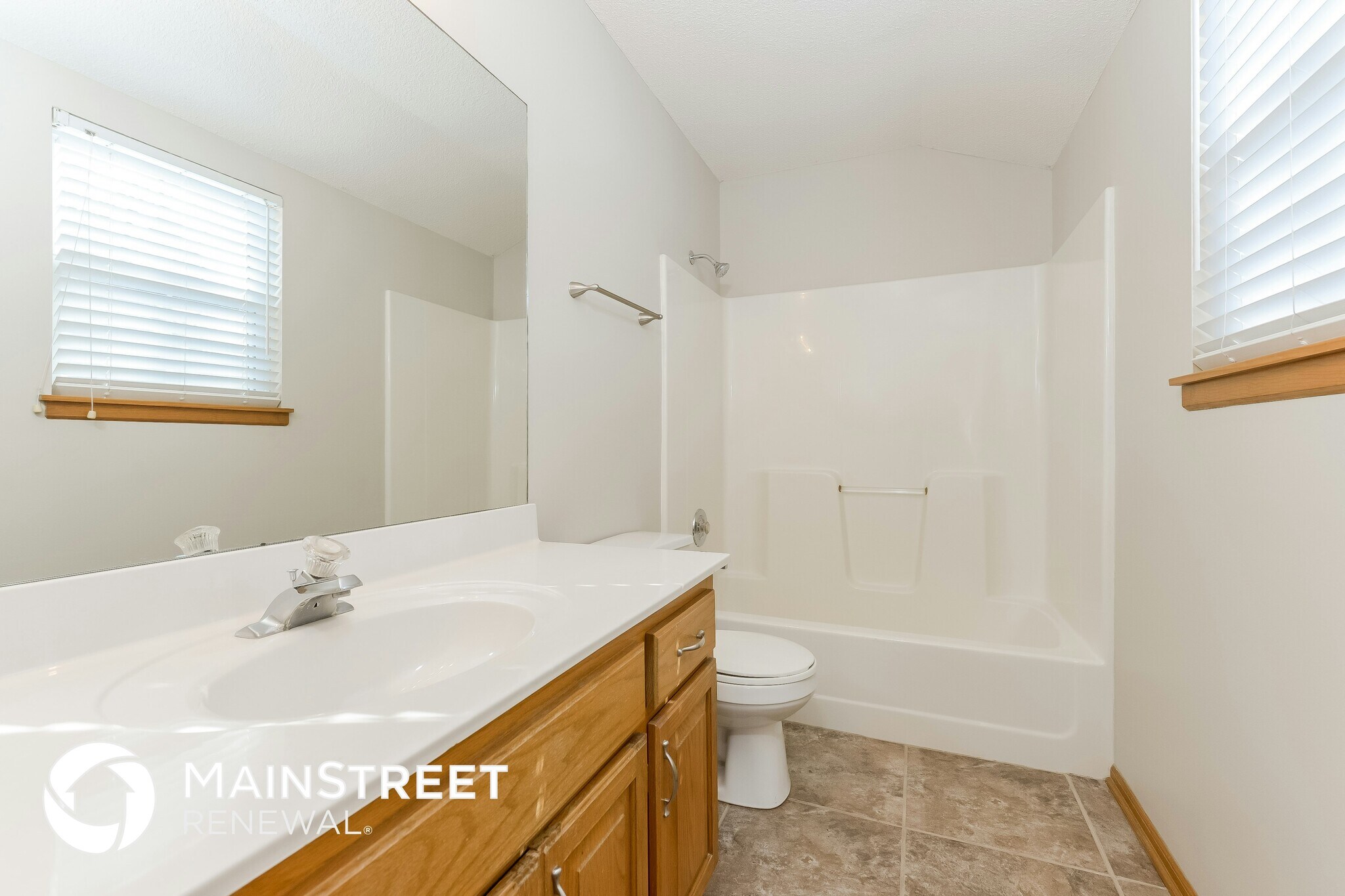 Building Photo - 1463 NW Foxboro Rd