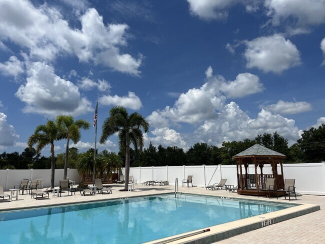 Building Photo - "Charming 2-Bed, 2-Bath Villa in Lake Shore Condominiums"