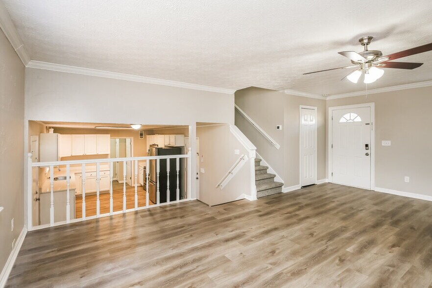 Building Photo - 1241 Owen Cir