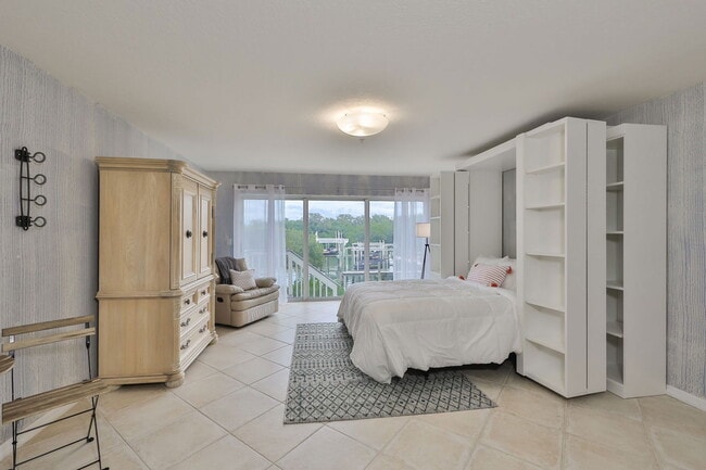 Building Photo - 1593 Pinellas Bayway S