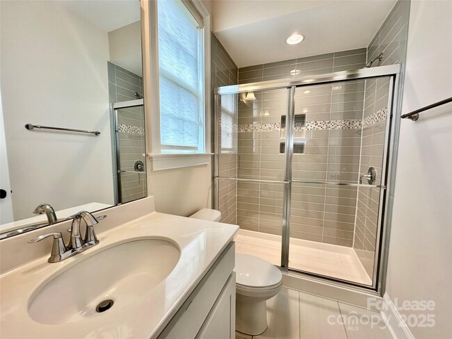 Building Photo - 929 Terramore Ln