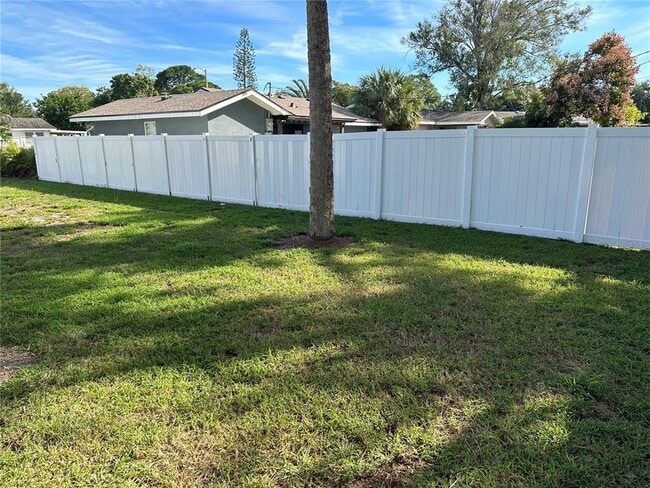 Building Photo - 2002 20th St W