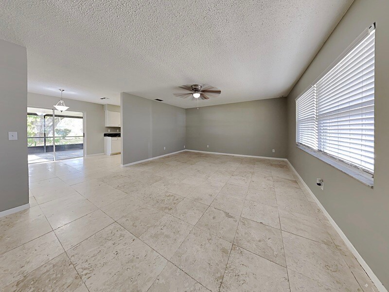 Building Photo - 2143 Creek Side Dr