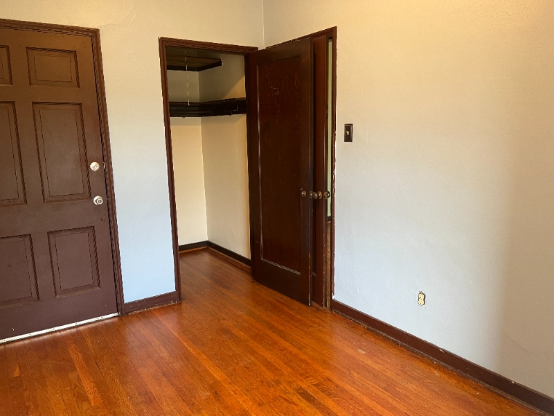 Building Photo - 210 Locust St