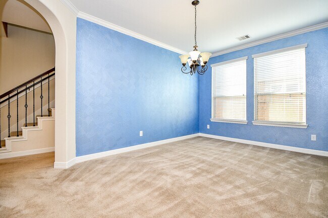 Building Photo - 8223 Summer Lake Pass Ln