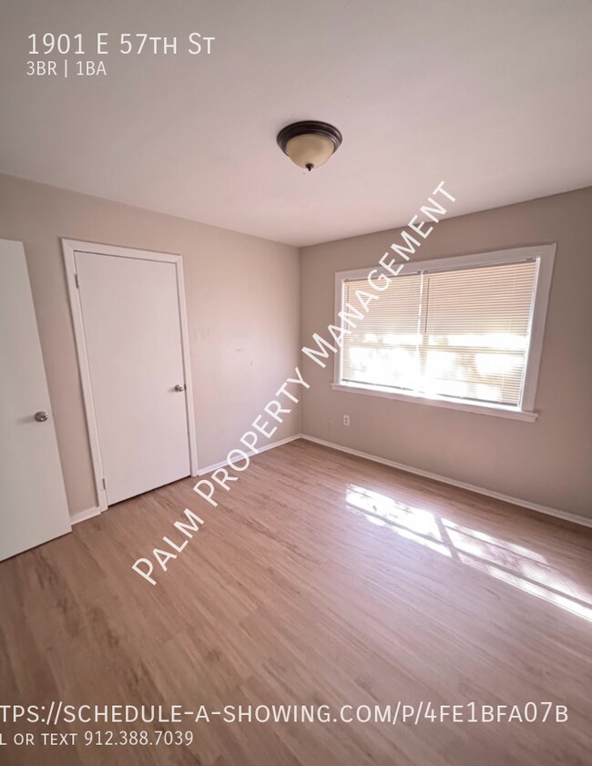 Building Photo - 1901 E 57th St