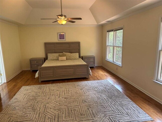 Building Photo - 3010 Ridge Oak Dr