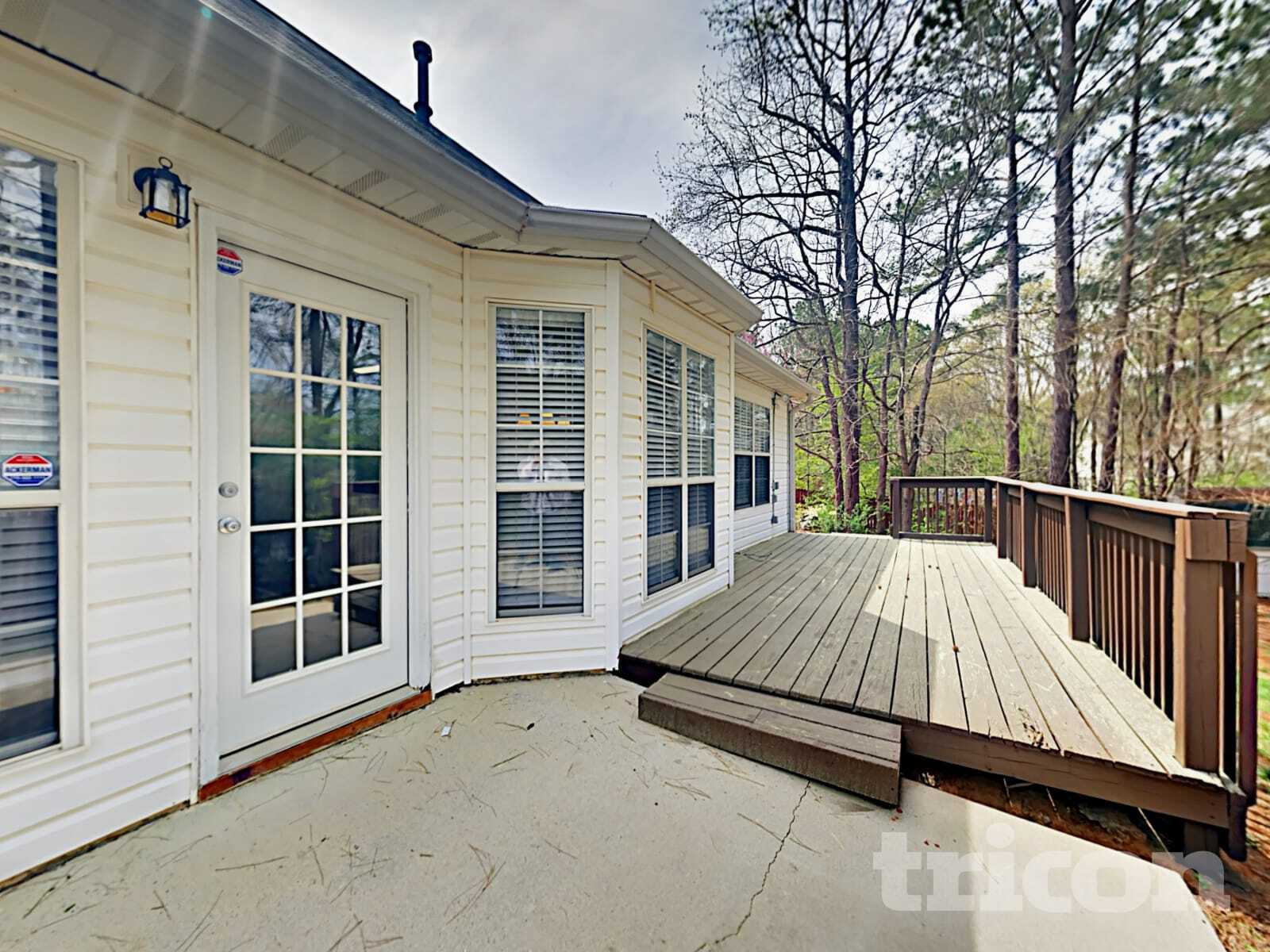 Building Photo - 555 Chaseridge Dr