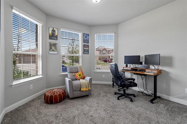 Building Photo - 709 Castlebar Ct