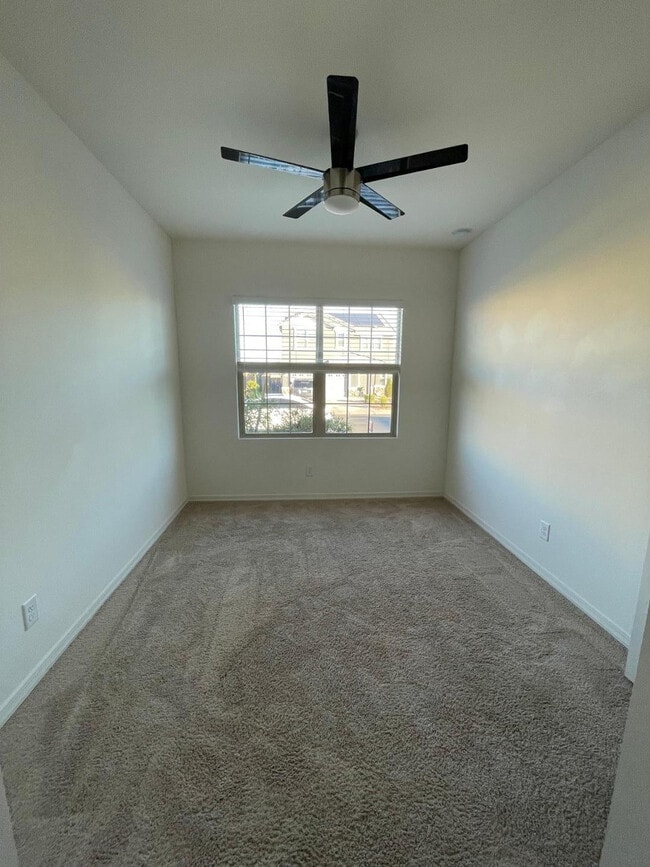 Building Photo - 2395 E Santa Ynez Dr