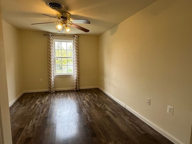 Building Photo - 306 Highland Ave