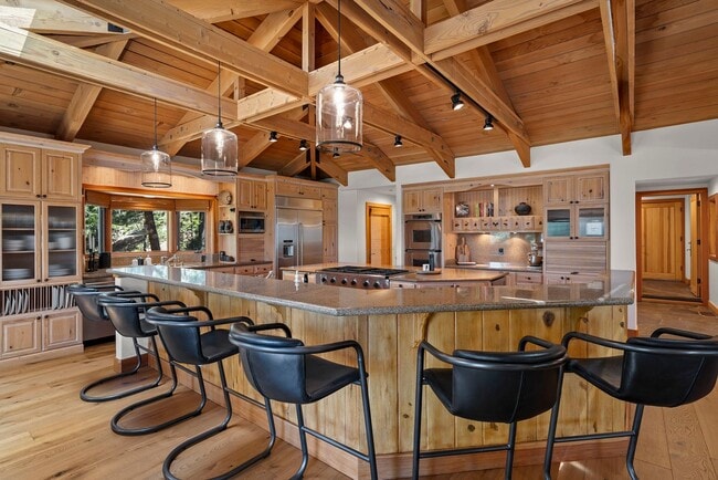 Building Photo - Eagles nest