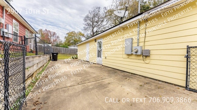Building Photo - 2907 10th St