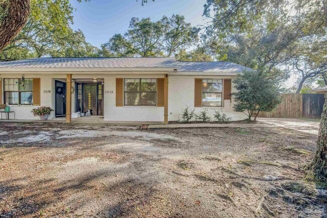 Primary Photo - 207 McClure Dr