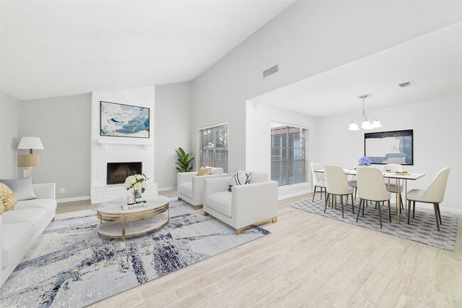 Building Photo - 10522 Northview Dr
