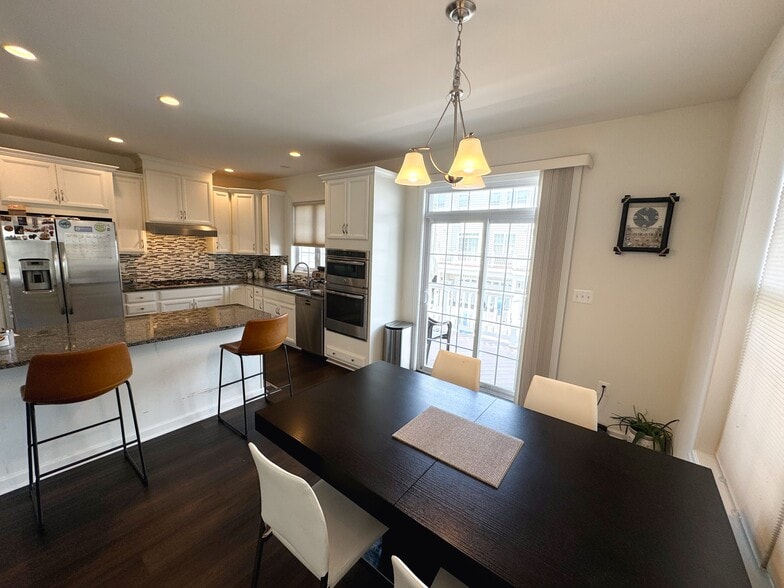 Building Photo - 23347 Carters Meadow Ter
