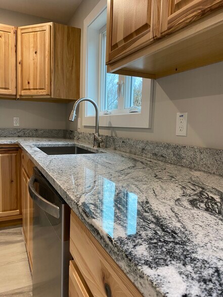 Building Photo - 16 Lumberjack Dr