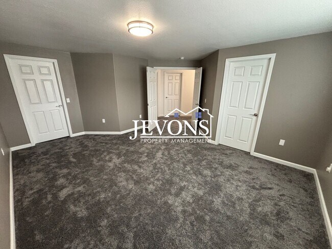 Building Photo - $1,250 Rent Credit - Charming 4-bedroom ho...