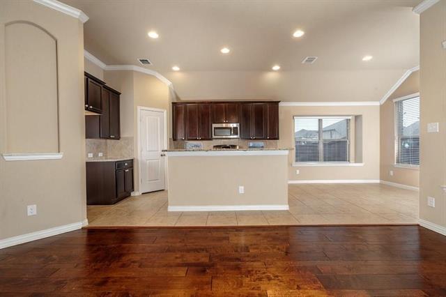 Building Photo - 4005 Lands End Dr