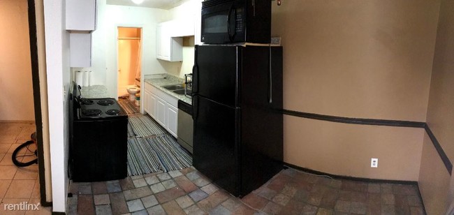 Building Photo - 7143 Glen Terrace
