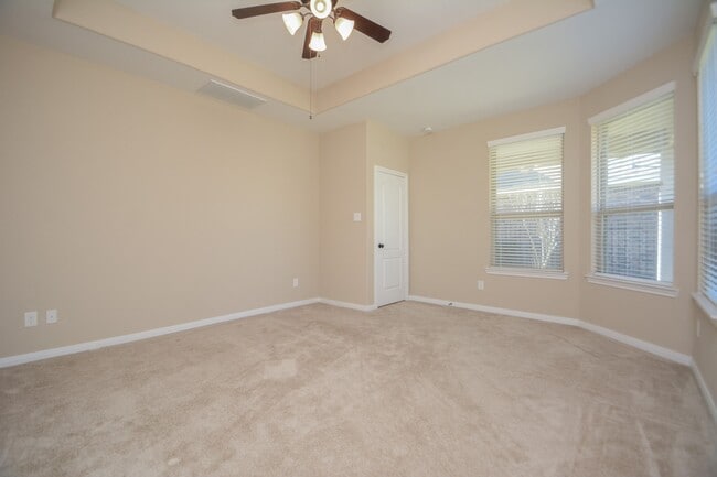 Building Photo - 118 N Heritage Mill Cir