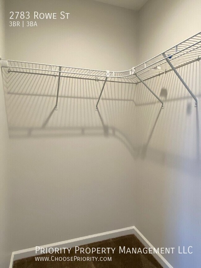 Building Photo - 2783 Rowe St