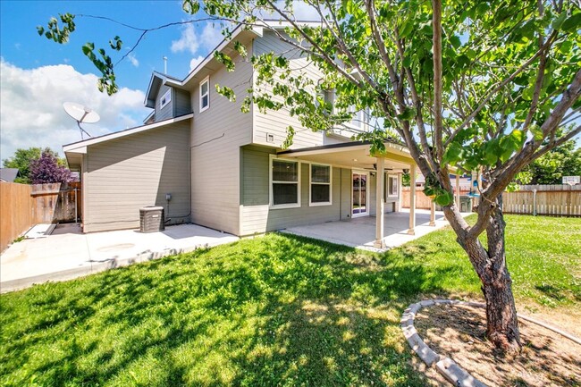 Building Photo - NW Meridian Home Close to Settler's Park