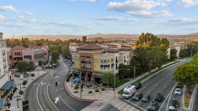 Building Photo - 24505 Town Center Dr