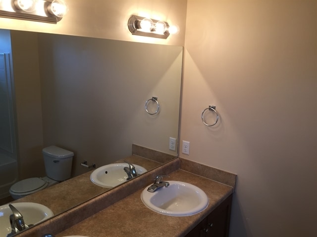 Building Photo - 83 Ristona Dr