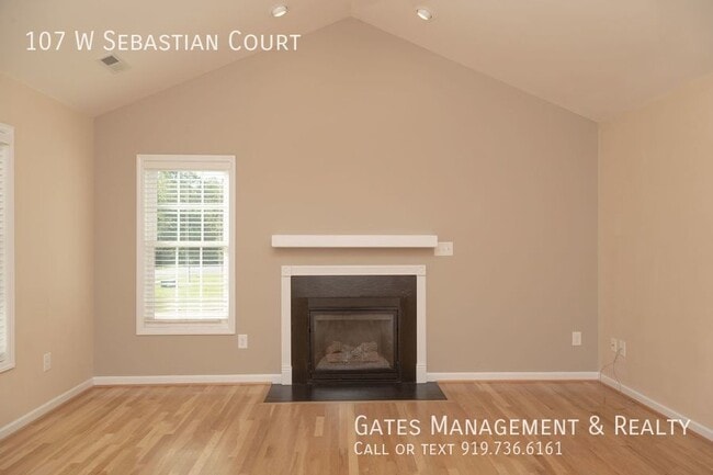 Building Photo - 107 W Sebastian Ct