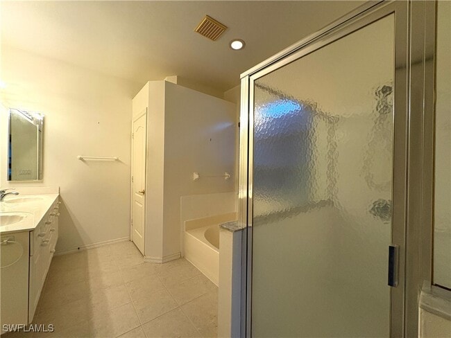 Building Photo - 2045 Crestview Way