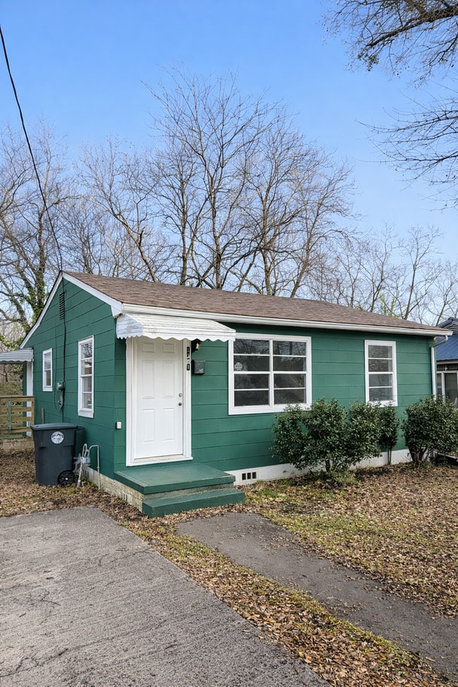 Building Photo - 1301 19th Pl SW